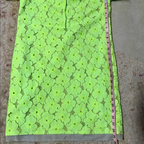 dvf diane von furstenberg size 4 Neon Wanrer Flower Lace Dress - Picture 6 of 13